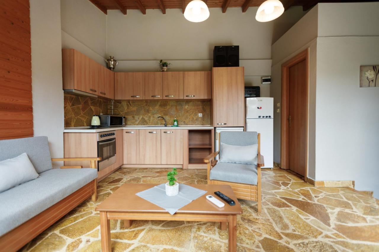 Wooden House Villa Mesimerion ภายนอก รูปภาพ